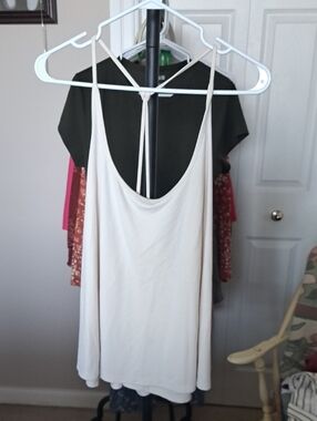Old Navy Cream Spaghetti Strap Tank Top